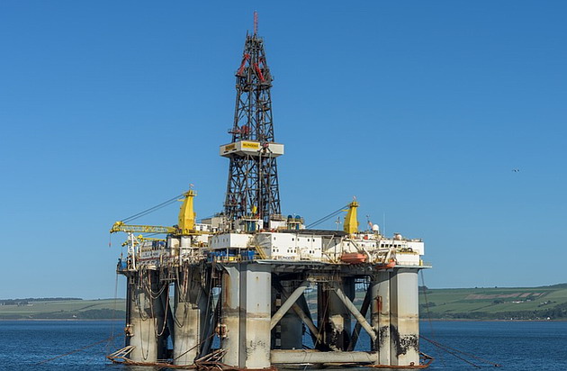 Massive oil platform in Scotland