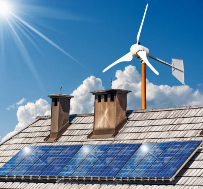 Hybrid system solar and wind to lower your bills during winter